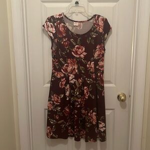 Kaileigh BurgundyWine Rose Floral M dress